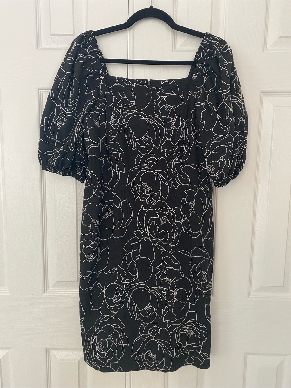 Anne Klein Black Dress with White Floral Outline and Puff Sleeves